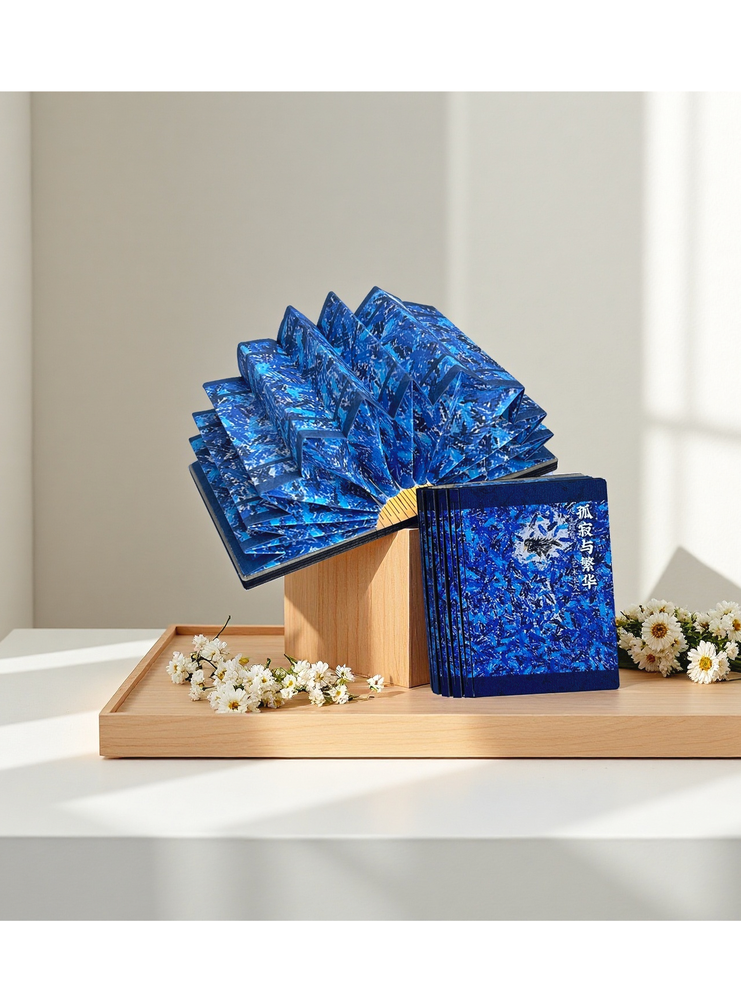 周藝文|日月星  磁吸折叠灯《孤寂與繁華》  Solitude and Prosperity Magnetic Foldable Lamp