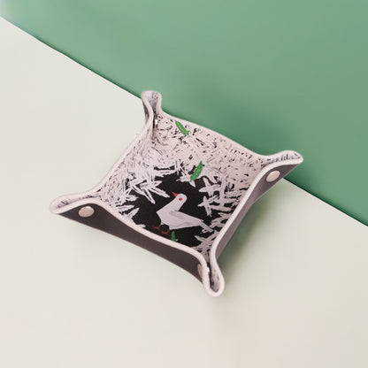 周藝文 |日月星《和平禮讚》迷你皮質收納折疊盤Hymn to Peace Mini Vegan Leather Foldable Catchall Tray